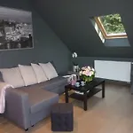 Des Claires Konukevi Lasne