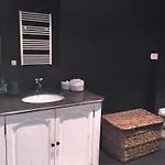 Konukevi Des Claires Lasne